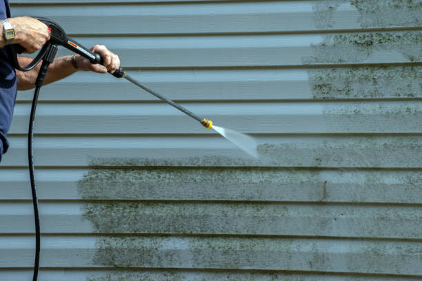 Garage Pressure Washing in Southeast Arcadia, FL